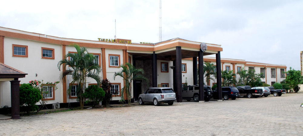 Tiffany Hotel And Towers Imogwu-Agwa Екстериор снимка
