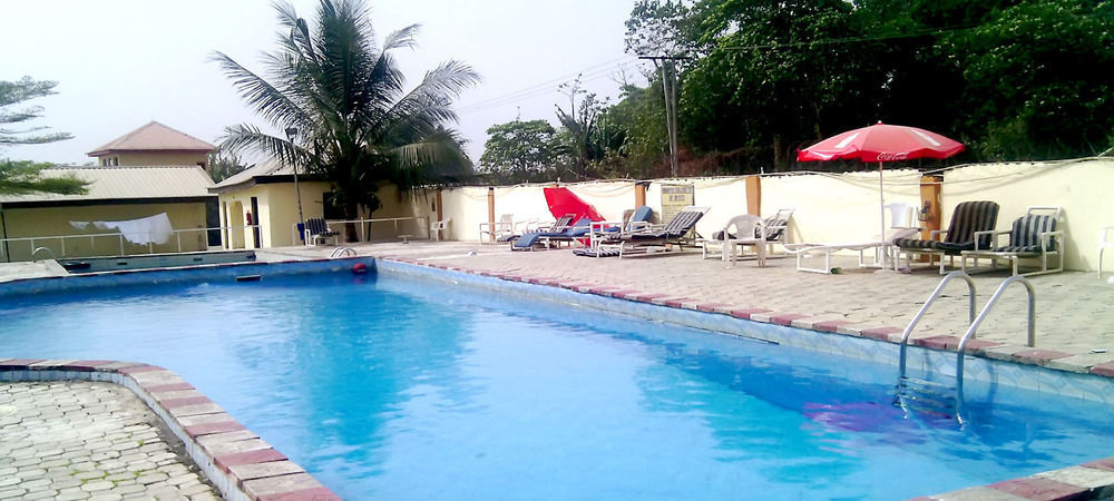 Tiffany Hotel And Towers Imogwu-Agwa Екстериор снимка