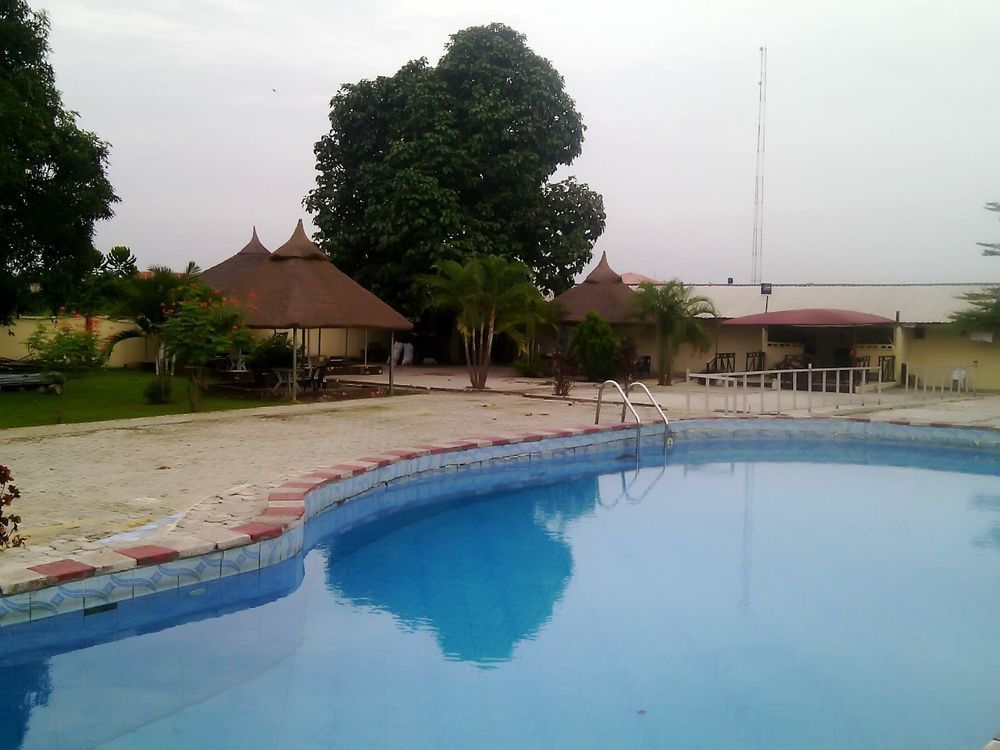 Tiffany Hotel And Towers Imogwu-Agwa Екстериор снимка