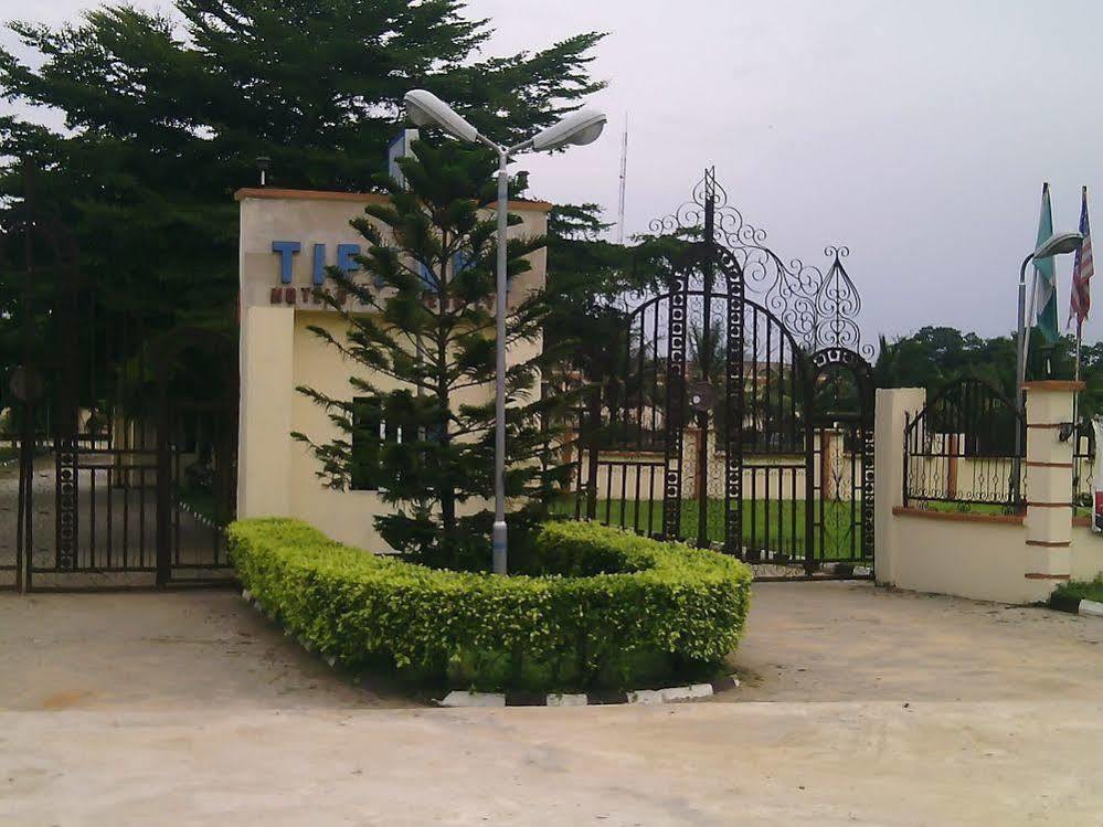 Tiffany Hotel And Towers Imogwu-Agwa Екстериор снимка